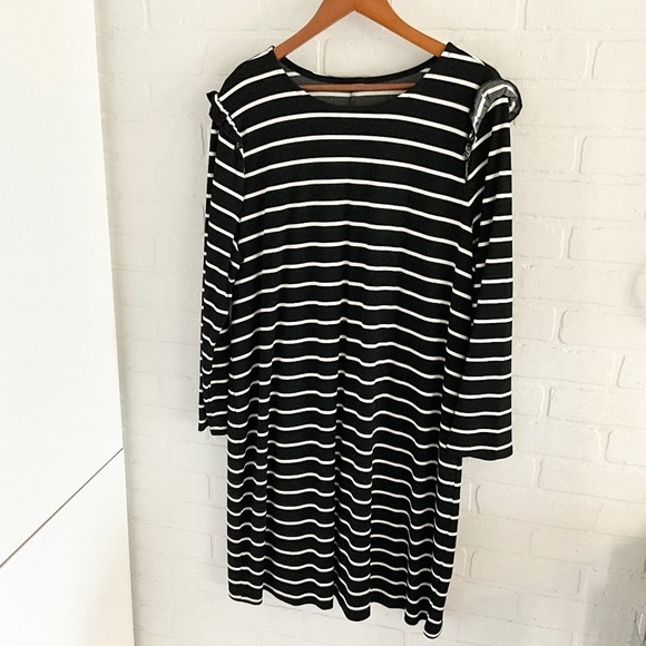 Old Navy Shift dress Ruffle-Trim Shoulder Ponte-Knit Striped Black White sz 2X - Picture 4 of 9
